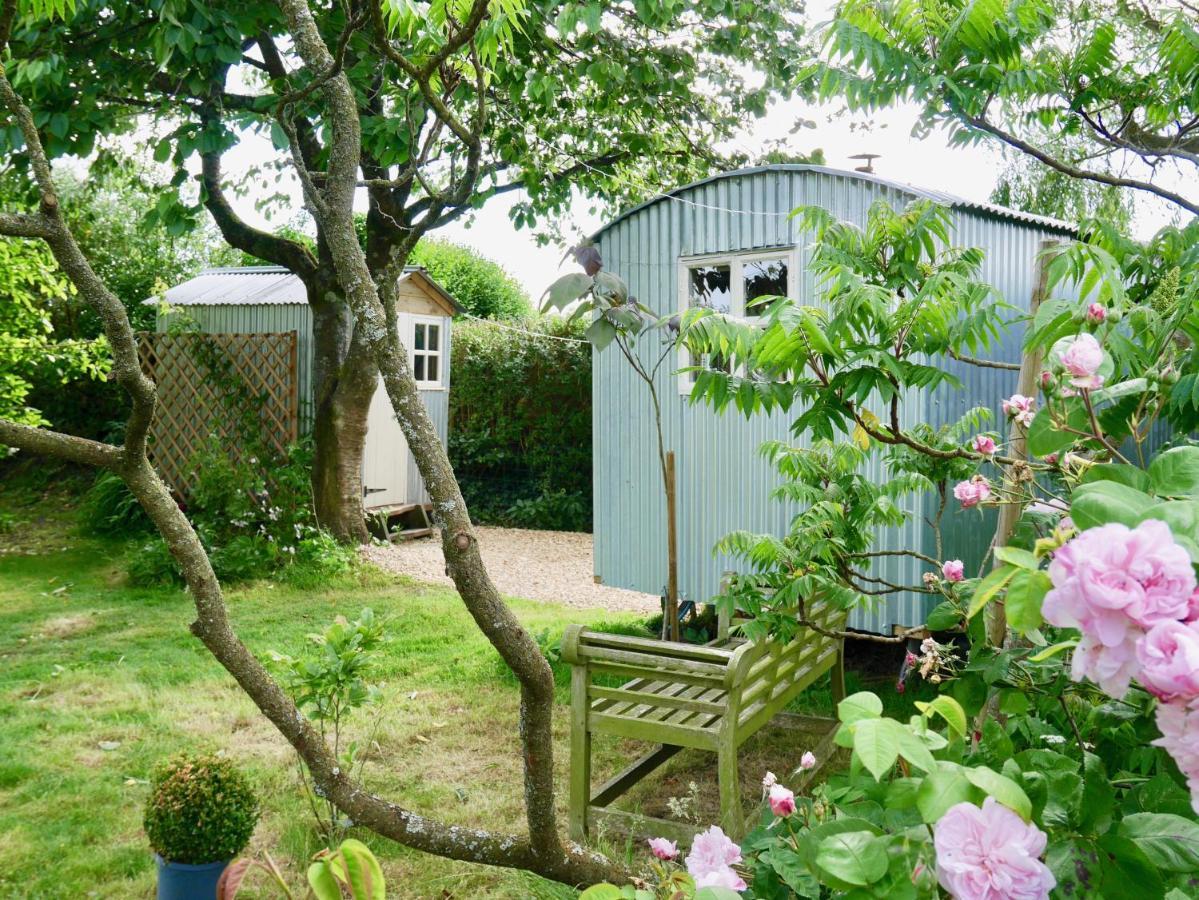 The Wayside Shepherd Hut 볼리외 외부 사진