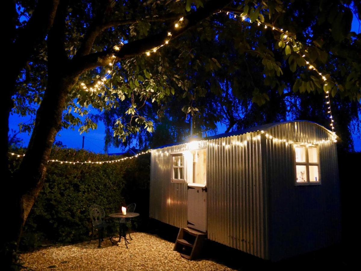 The Wayside Shepherd Hut 볼리외 외부 사진