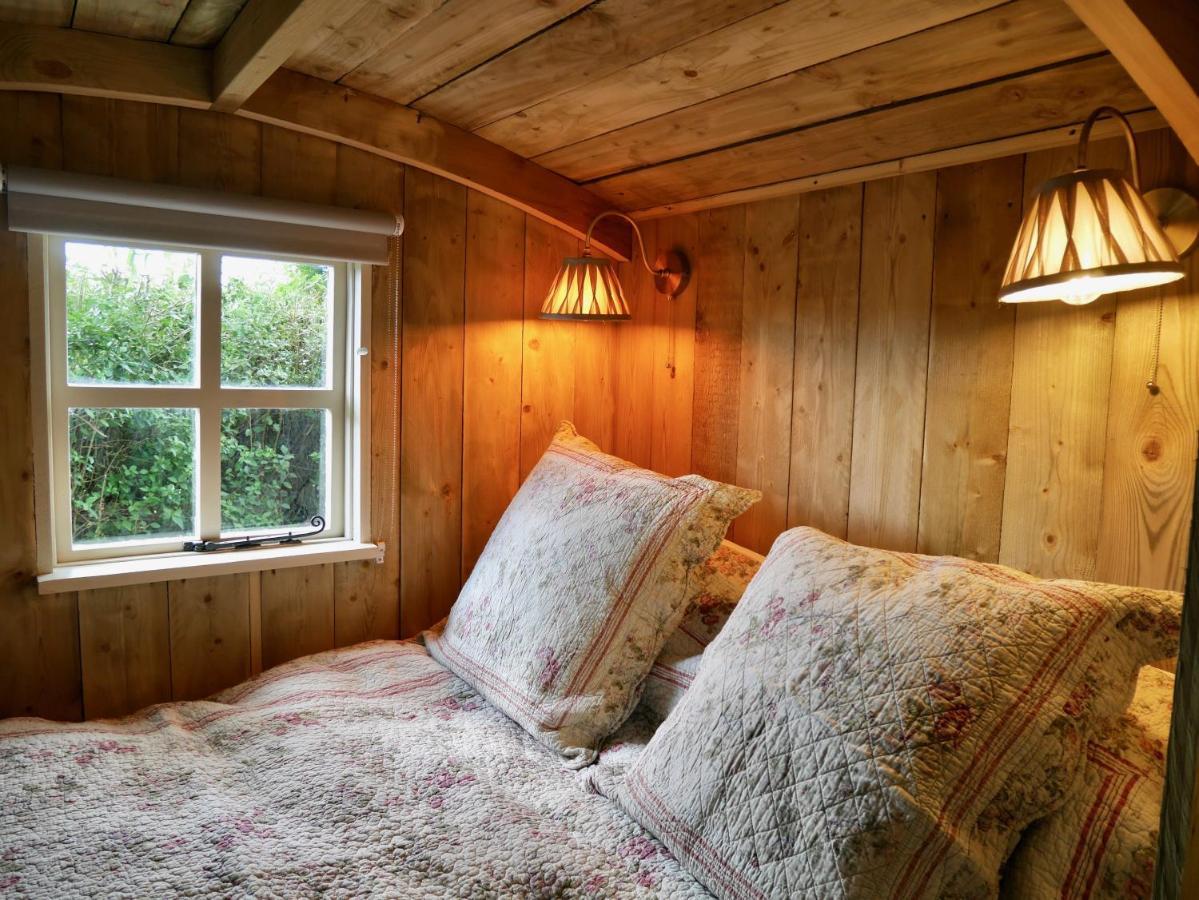 The Wayside Shepherd Hut 볼리외 외부 사진