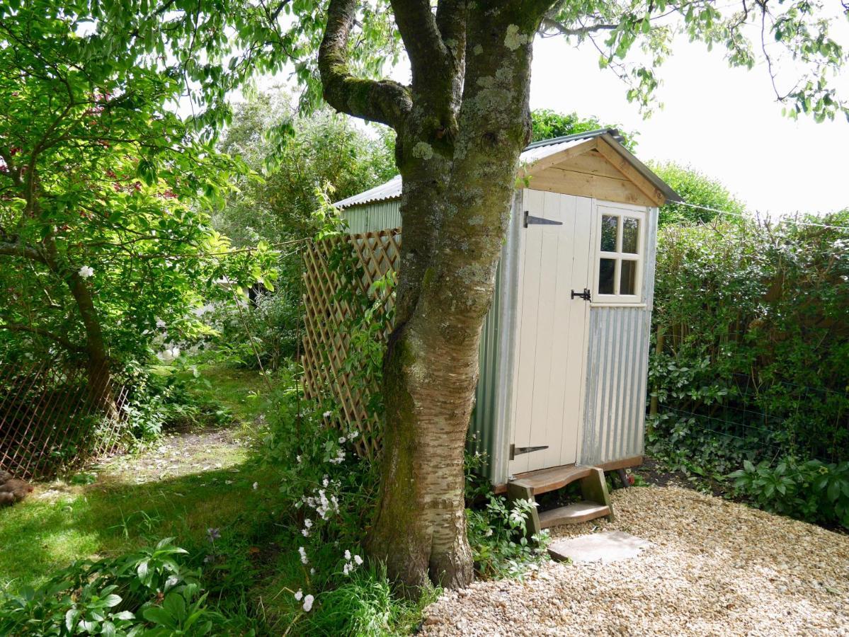 The Wayside Shepherd Hut 볼리외 외부 사진